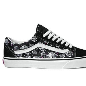 van skull shoes